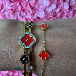 Gold-Plated Red Clover Charm Bracelets - Women's Jewelry Set